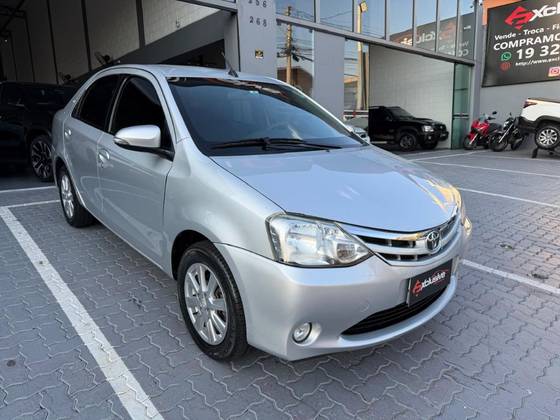 TOYOTA ETIOS 1.5 XLS SEDAN 16V FLEX 4P AUTOMÁTICO
